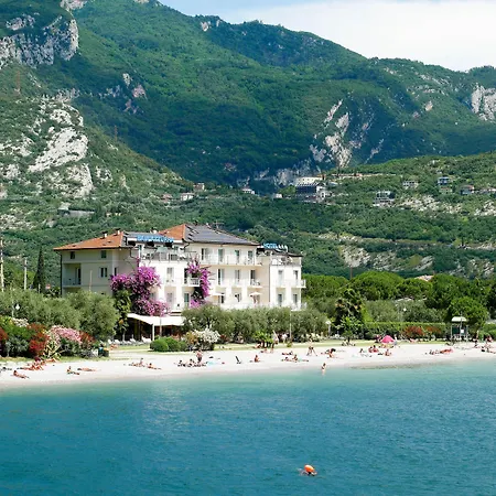 Hotel Baia Azzurra - Lake Front-2